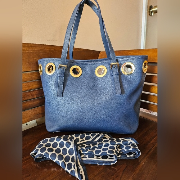 Michael Kors Saffiano Leather   Shoulder Bag With Silk Scarf! - Picture 11 of 15